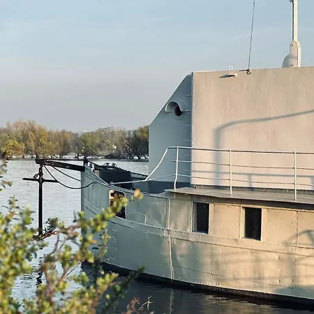 Hausboot Fuenf19 Oestrich-Winkel