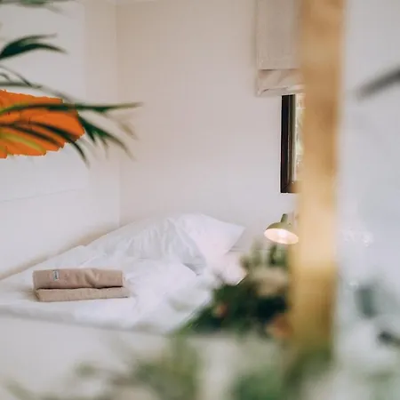 Hausboot Fuenf19 Appartement Oestrich-Winkel