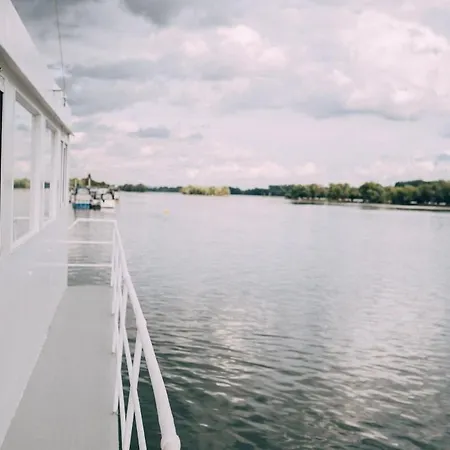 Hausboot Fünf19 * Oestrich-Winkel
