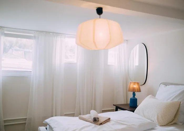 Hausboot Fuenf19 Oestrich-Winkel